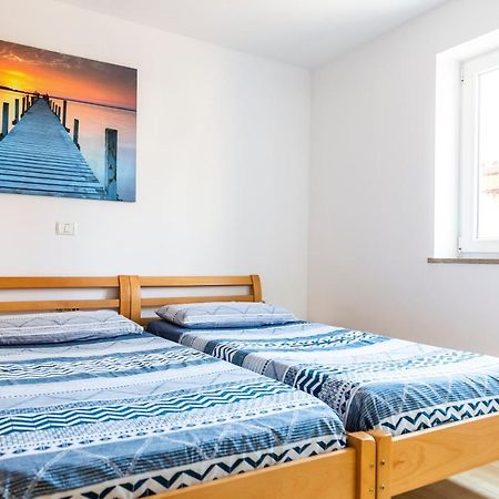 Sunny Old Town Apartment 코페르 외부 사진
