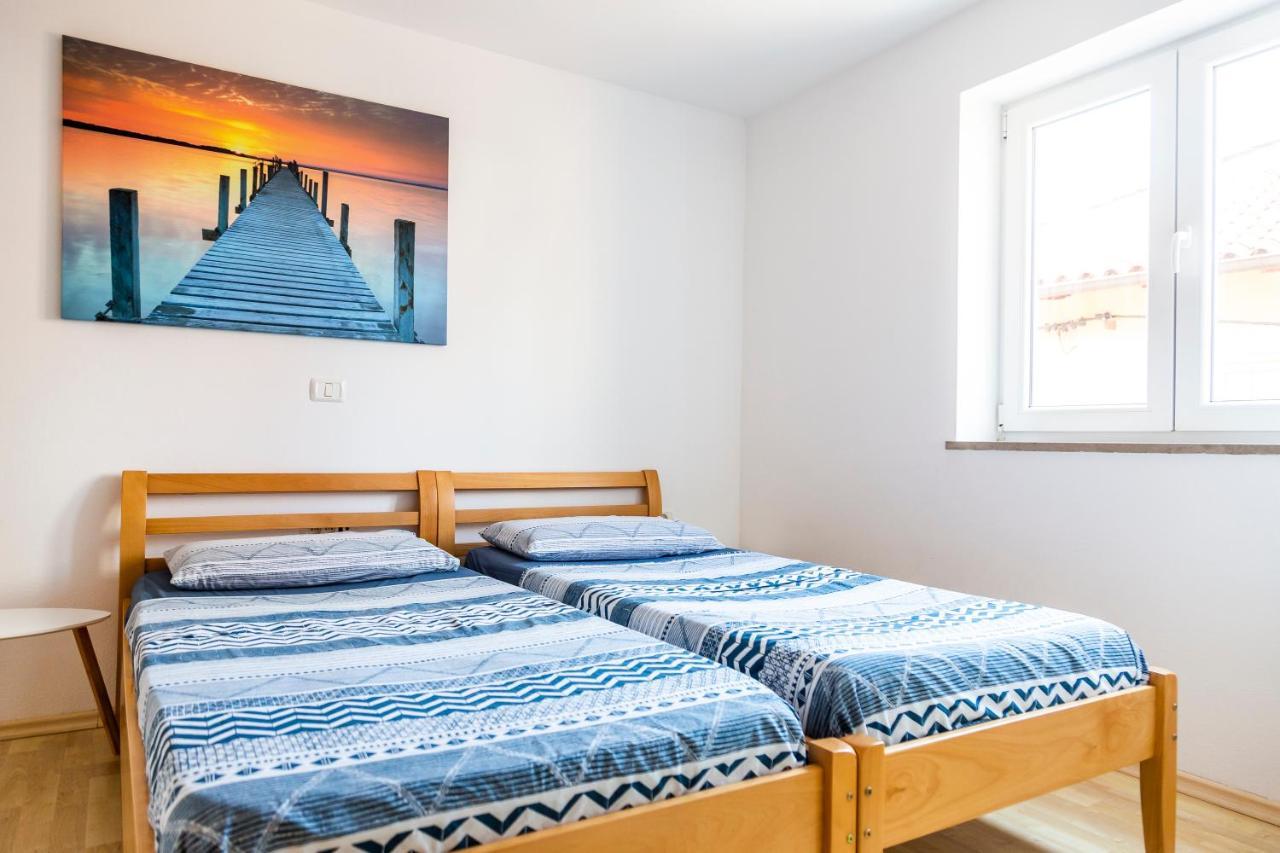 Sunny Old Town Apartment 코페르 외부 사진