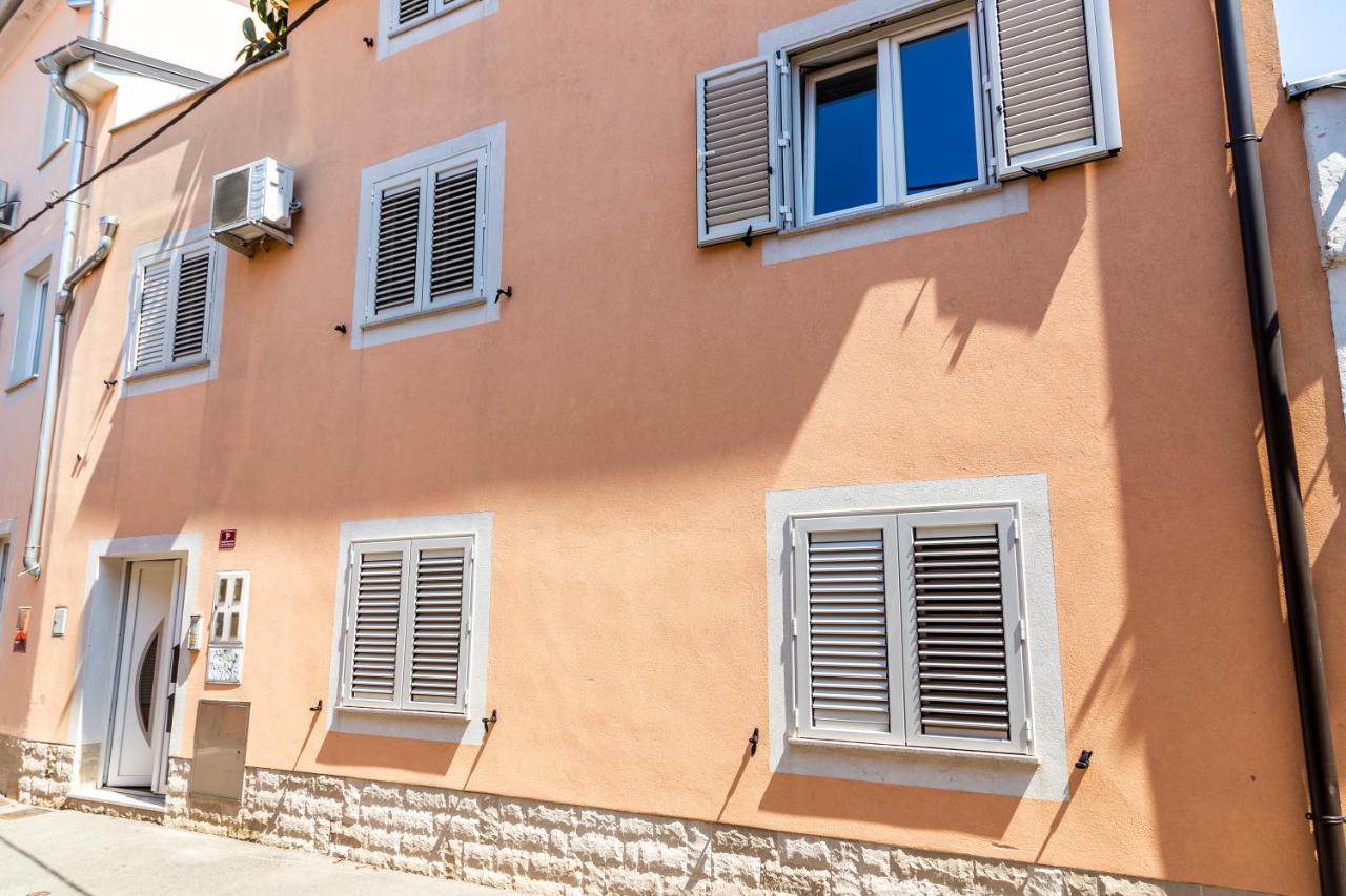 Sunny Old Town Apartment 코페르 외부 사진